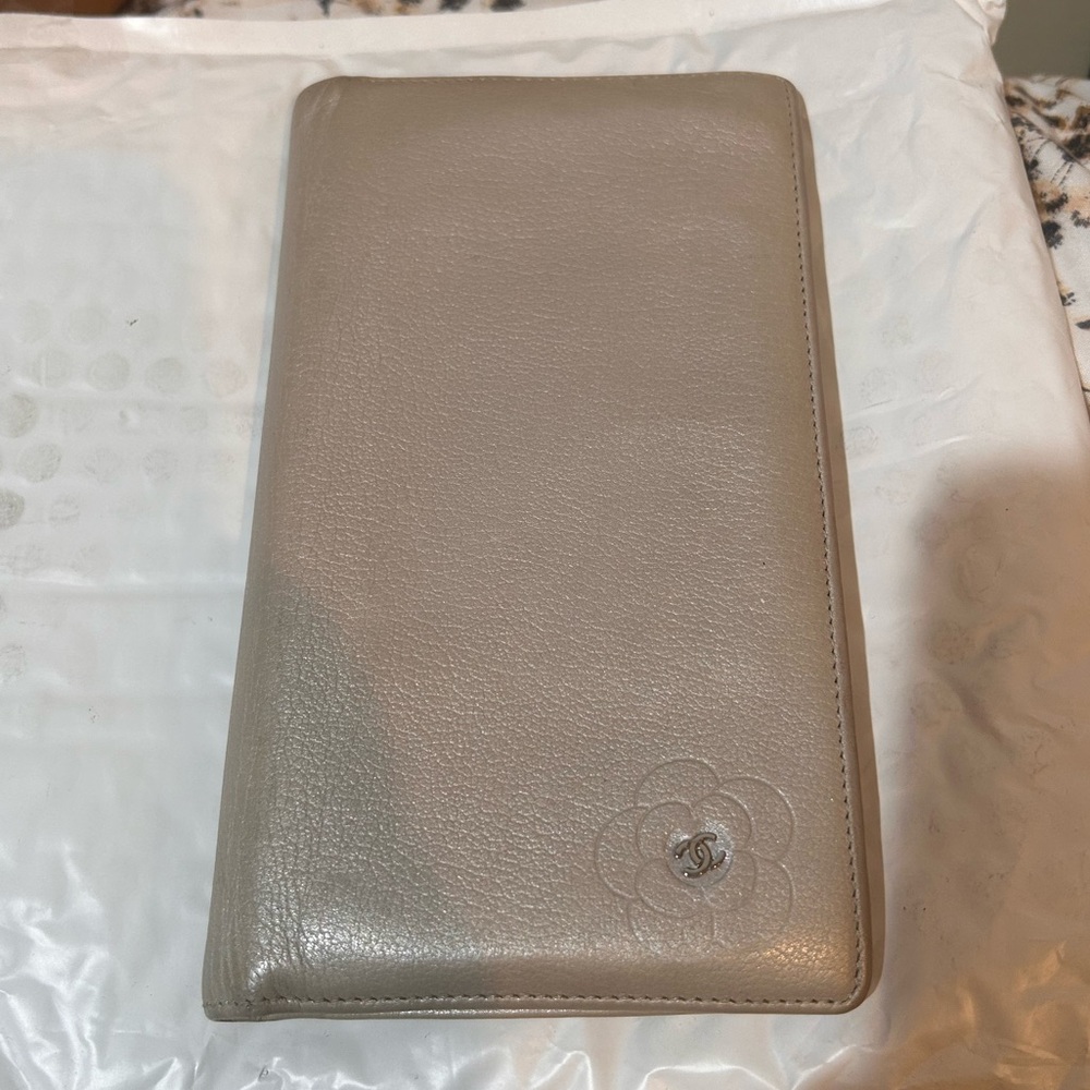 Chanel Camellia Silver Bifold Lambskin Wallet